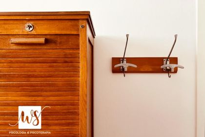Studio Psicologa Treviso - Libri su un Tavolino